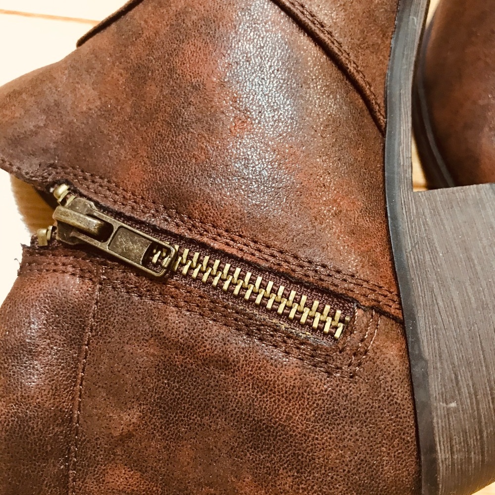 American Rag Ankle Boots - Picture 3 of 9